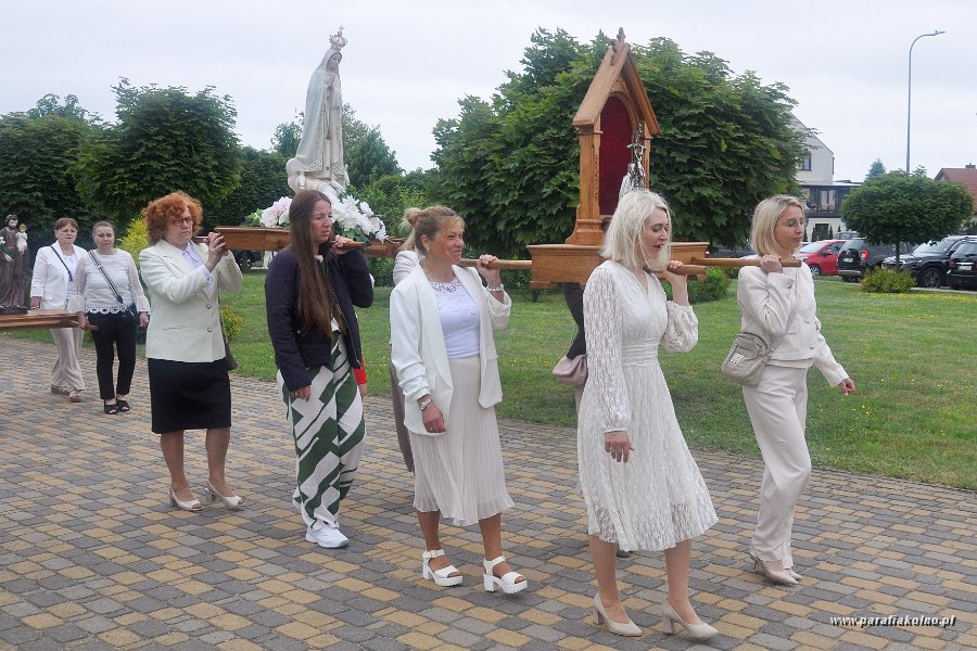 033 Procesja eucharystyczna.jpg